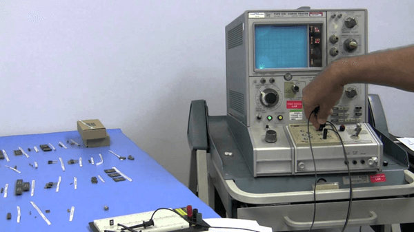 Transistor Testing Using Curve Tracer